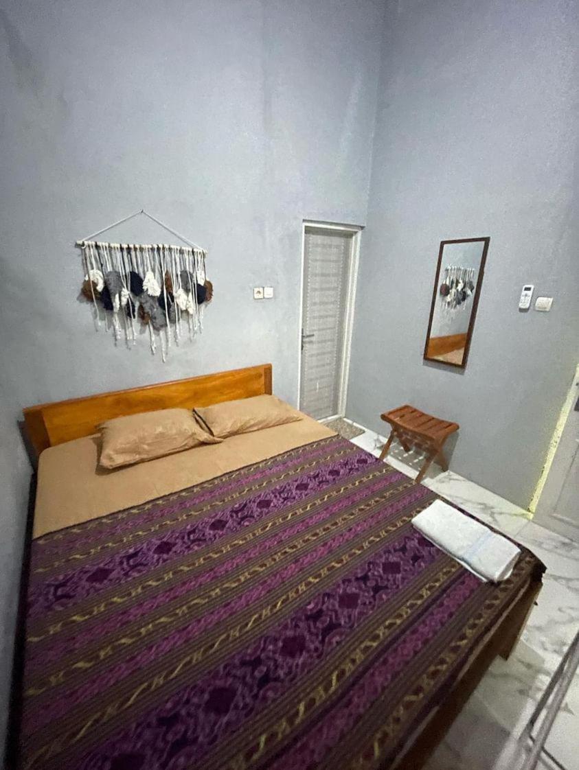 Loyal Friend Hostel Karimunjawa Room photo