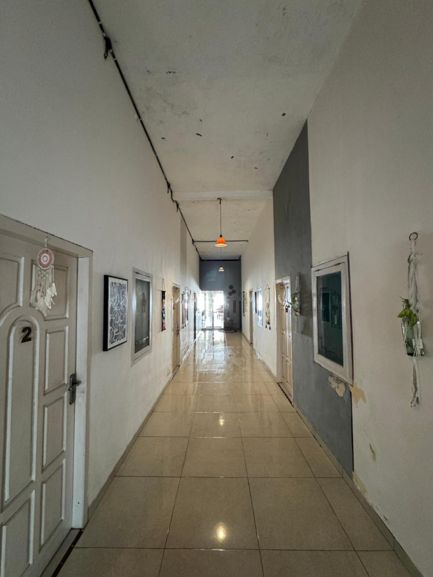 Loyal Friend Hostel Karimunjawa Exterior photo
